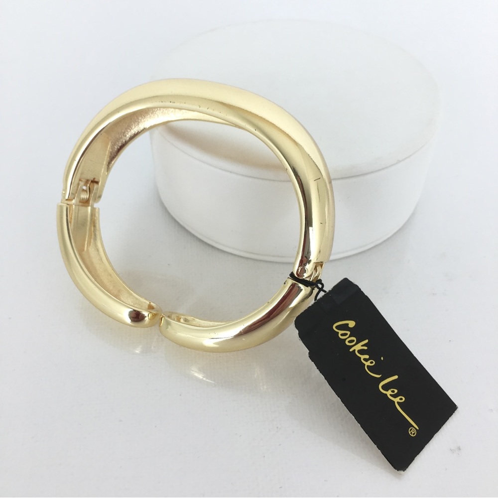 Cookie Lee Cuff Bracelet Smooth Shiny Gold Tone Costume Jewelry New Nwt 12$